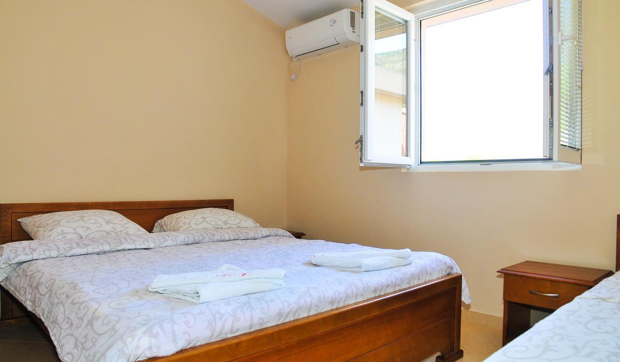 Apartmani Bulajic Tivat Extérieur photo